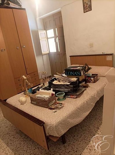 Image No.8-6 Bed Property for sale