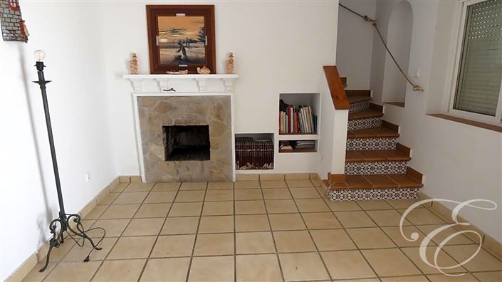 Image No.14-7 Bed Property for sale