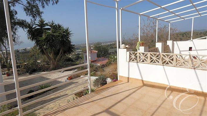 Image No.23-7 Bed Property for sale