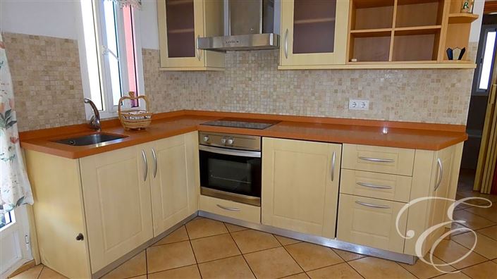 Image No.7-7 Bed Property for sale