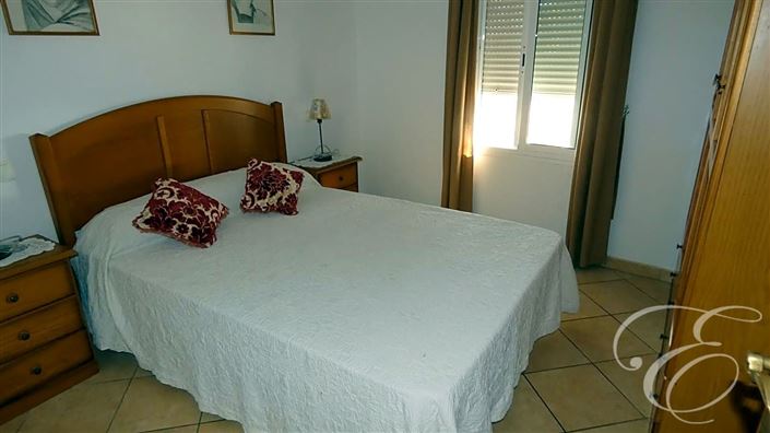 Image No.8-7 Bed Property for sale