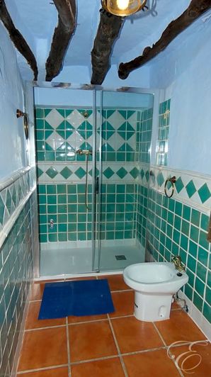 Image No.12-10 Bed Property for sale