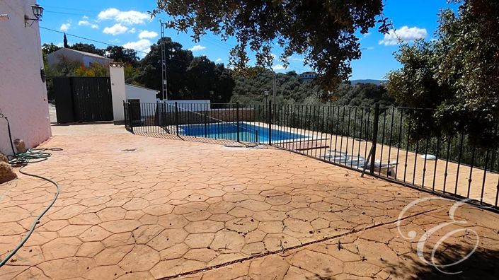 Image No.16-10 Bed Property for sale