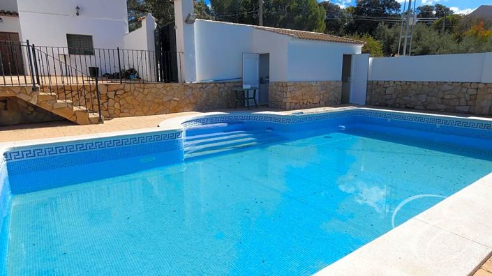 Image No.17-10 Bed Property for sale