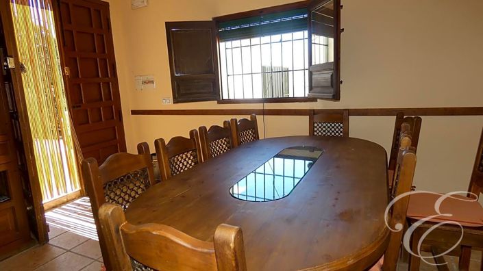 Image No.4-10 Bed Property for sale