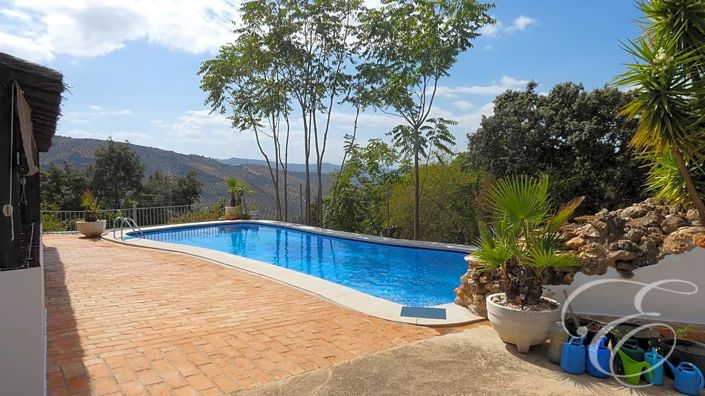 Image No.2-6 Bed Property for sale