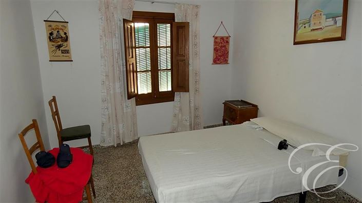 Image No.13-14 Bed Property for sale