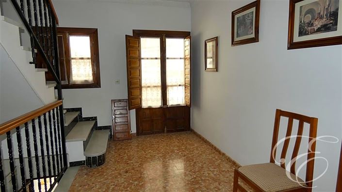 Image No.8-14 Bed Property for sale