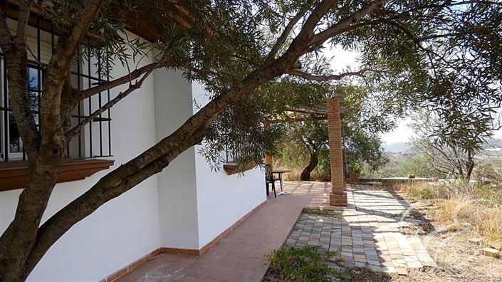 Image No.17-5 Bed Property for sale