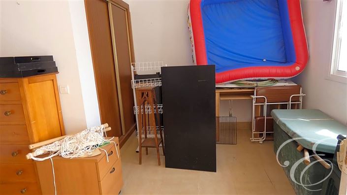 Image No.6-5 Bed Property for sale