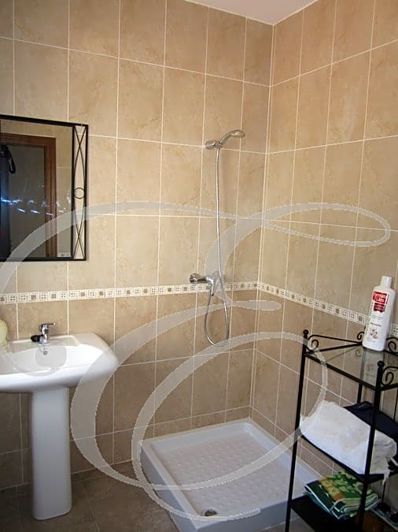 Image No.12-3 Bed Property for sale