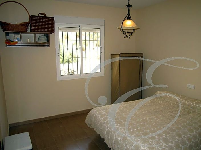 Image No.15-3 Bed Property for sale