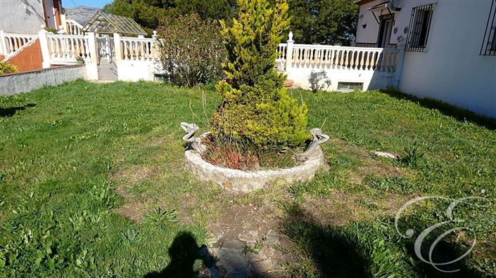 Image No.21-6 Bed Property for sale