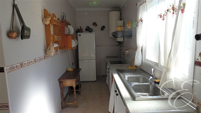 Image No.9-6 Bed Property for sale