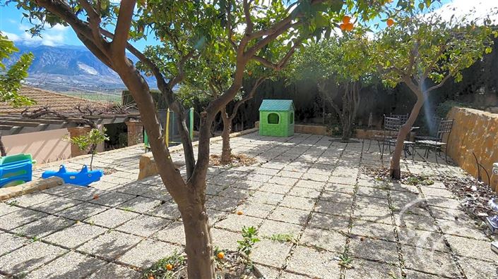 Image No.24-7 Bed Property for sale