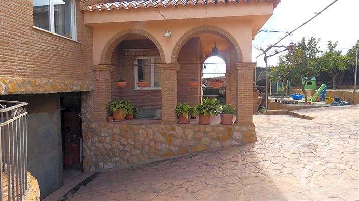 Image No.28-7 Bed Property for sale