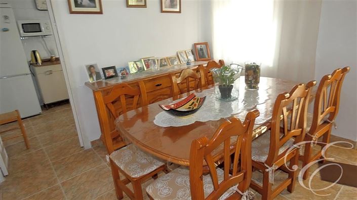 Image No.5-5 Bed Property for sale