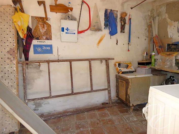 Image No.16-3 Bed Property for sale