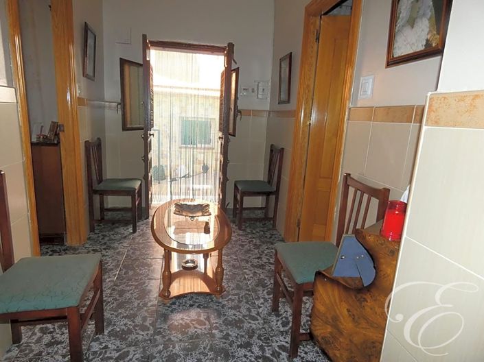 Image No.3-3 Bed Property for sale