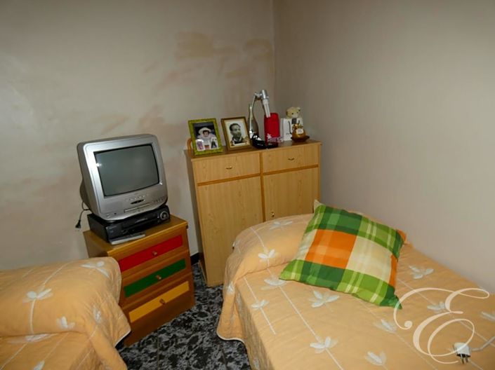 Image No.8-3 Bed Property for sale