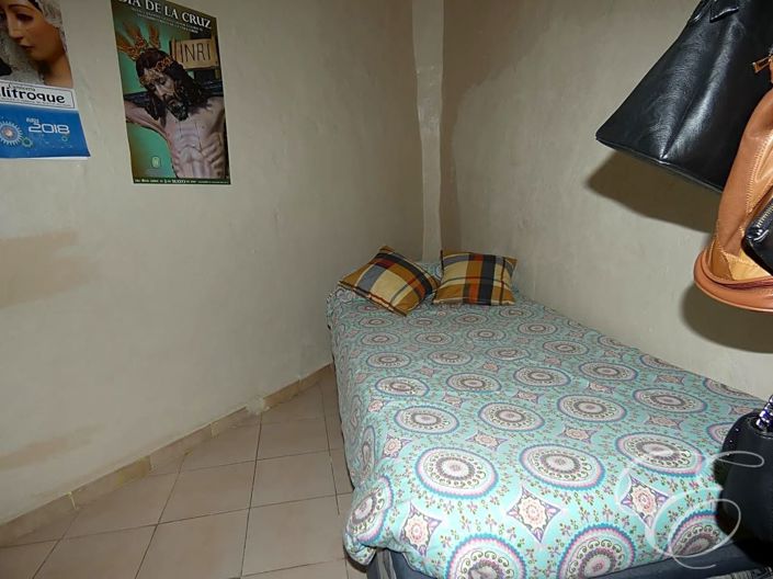 Image No.9-3 Bed Property for sale