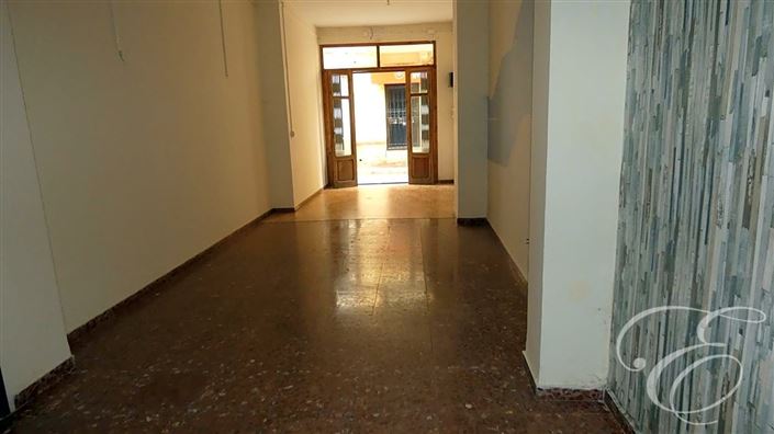 Image No.4-4 Bed Property for sale