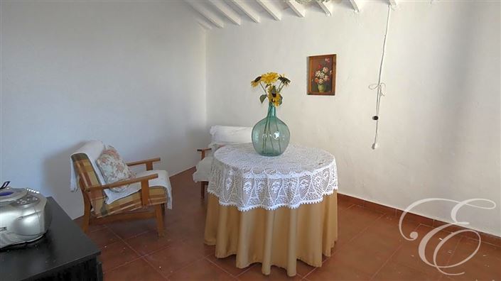 Image No.4-2 Bed Property for sale