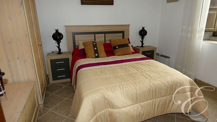 Image No.7-6 Bed Property for sale