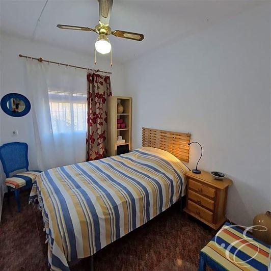 Image No.3-3 Bed Property for sale