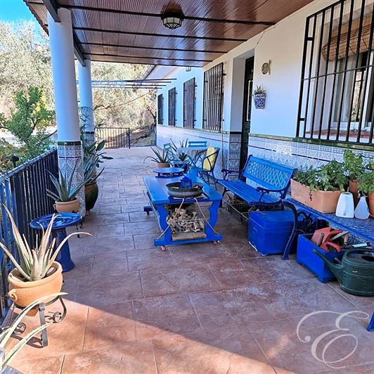 Image No.10-3 Bed Property for sale