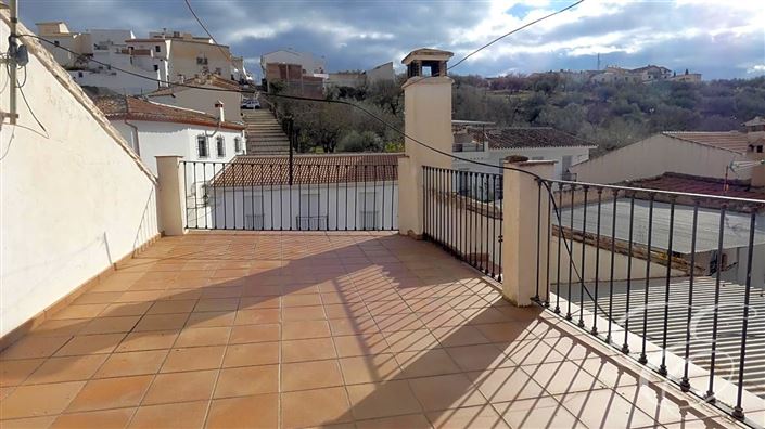 Image No.11-3 Bed Property for sale