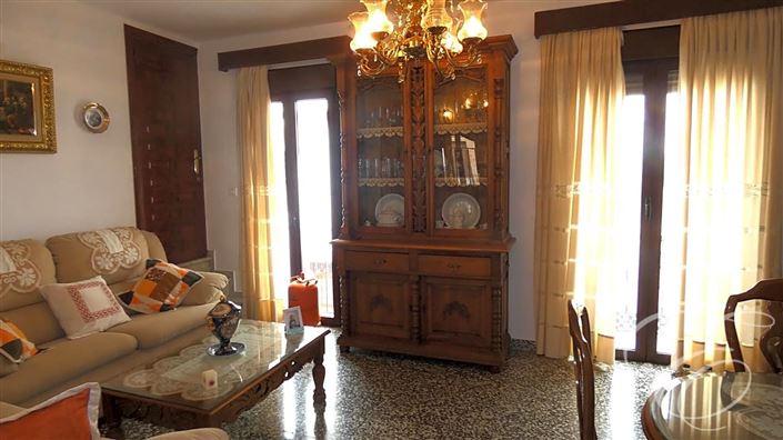 Image No.9-3 Bed Property for sale