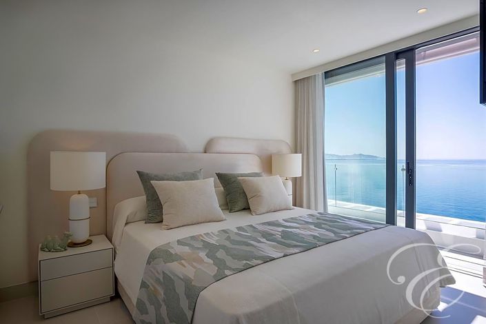 Image No.14-4 Bed Property for sale