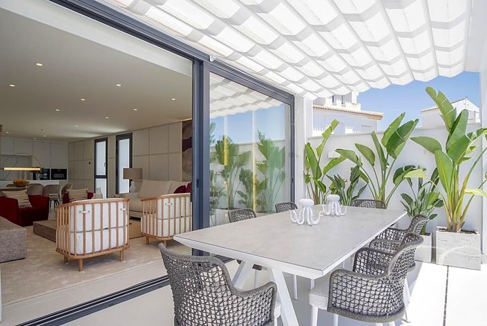 Image No.3-4 Bed Property for sale