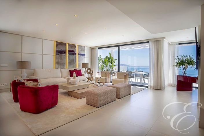 Image No.6-4 Bed Property for sale