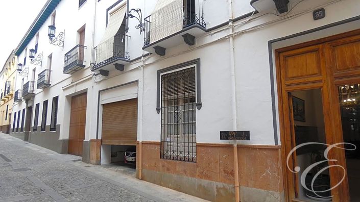 Image No.25-7 Bed Property for sale