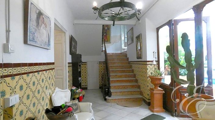 Image No.5-7 Bed Property for sale