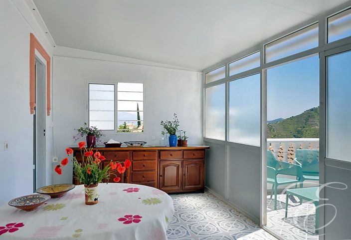 Image No.13-7 Bed Property for sale