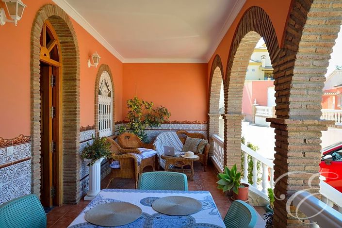 Image No.16-7 Bed Property for sale