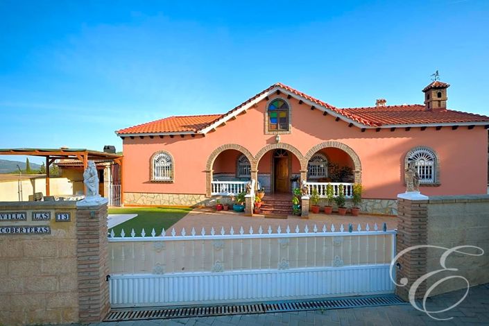 Image No.19-7 Bed Property for sale