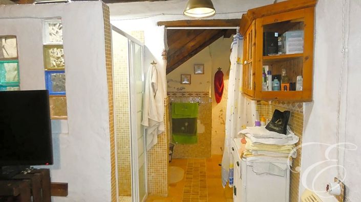 Image No.11-2 Bed Property for sale