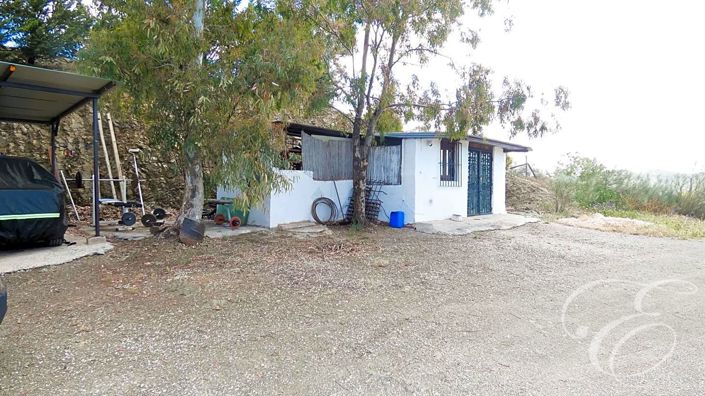 Image No.14-2 Bed Property for sale