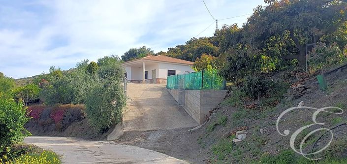 Image No.20-2 Bed Property for sale