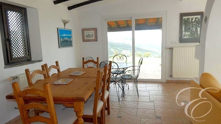 Image No.20-6 Bed Property for sale