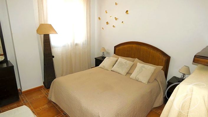 Image No.13-7 Bed Property for sale