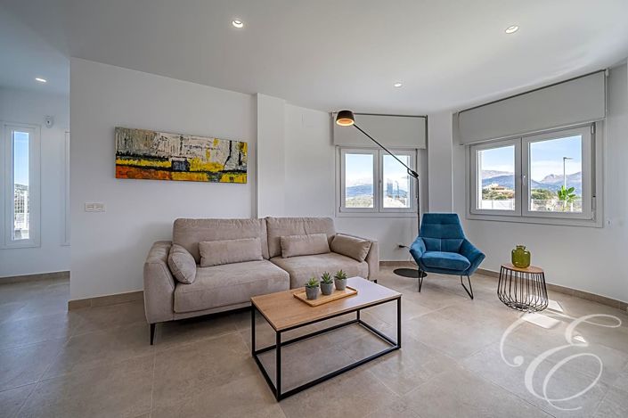 Image No.3-3 Bed Property for sale