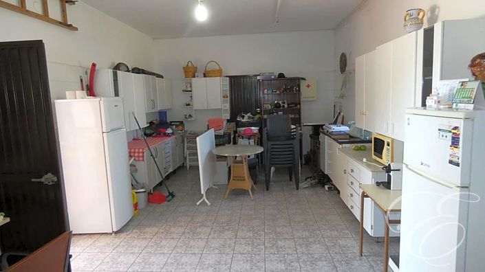 Image No.14-3 Bed Property for sale