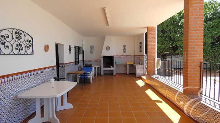 Image No.5-3 Bed Property for sale