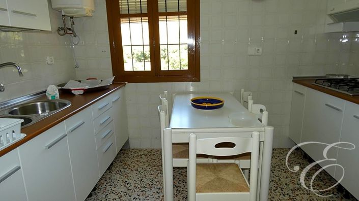 Image No.9-3 Bed Property for sale