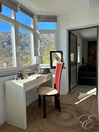 Image No.16-4 Bed Property for sale